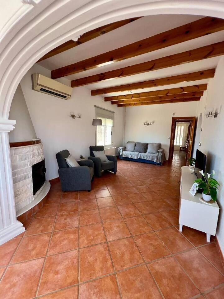 Relaxdiversion En Villa Piscina Bbq Y Cocina Ext كاليبي المظهر الخارجي الصورة
